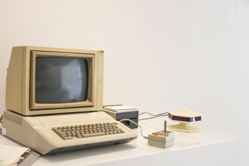 Apple computer retro outlet